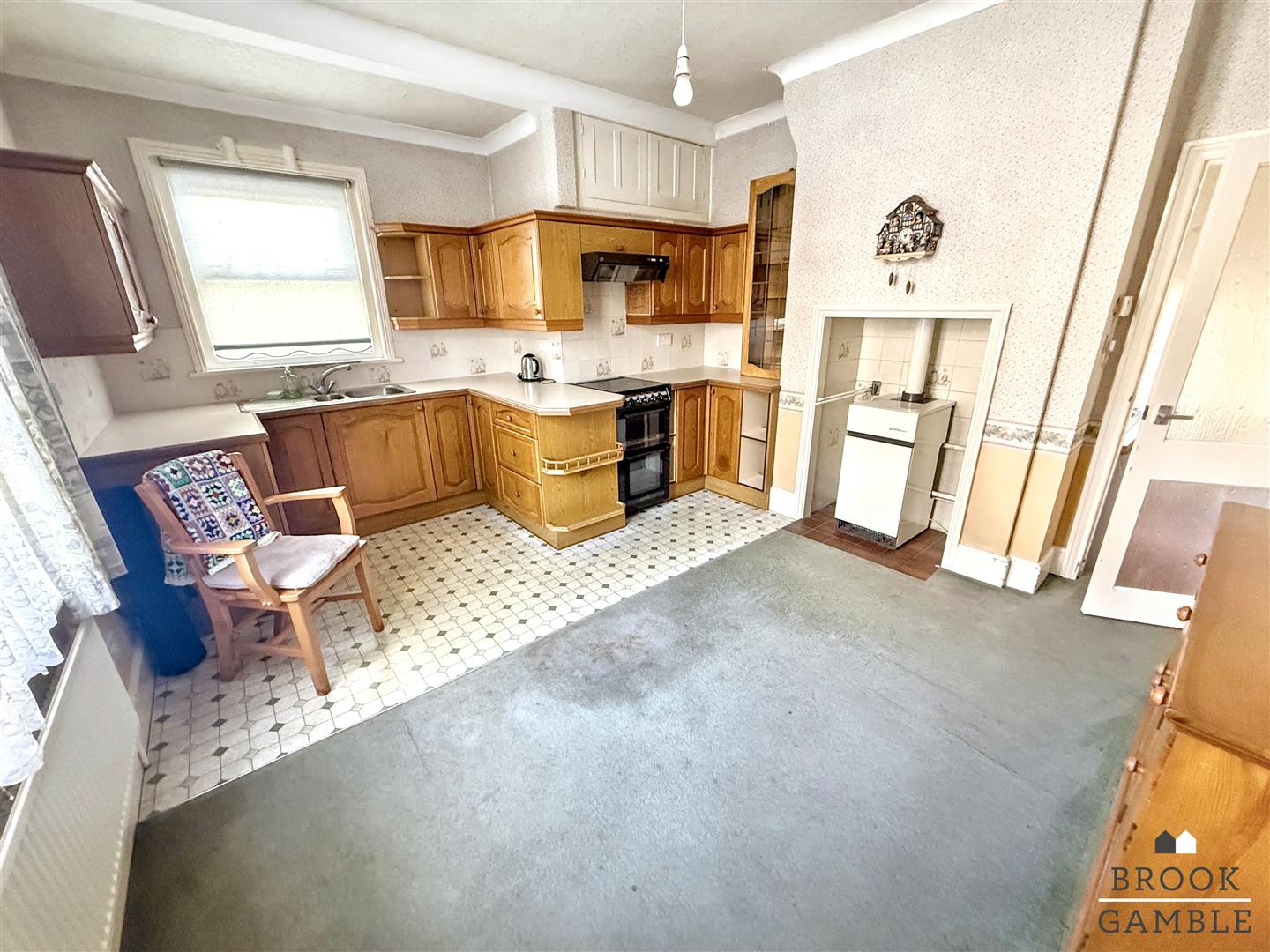 4 Bedroom House. Gore Park Road in Eastbourne,  4